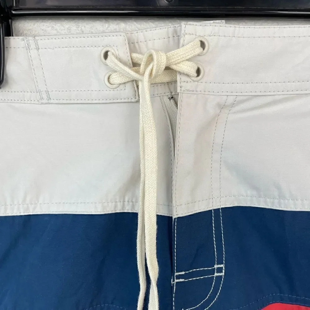 NWOT RVCA Shorts Size 31